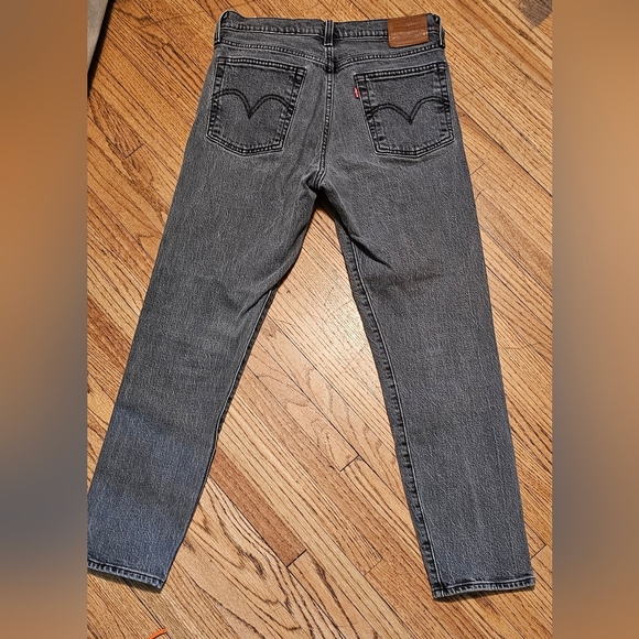 LEVIS WEDGIE STRAIGHT FIT WOMEN'S JEANS - Picture 2 of 11